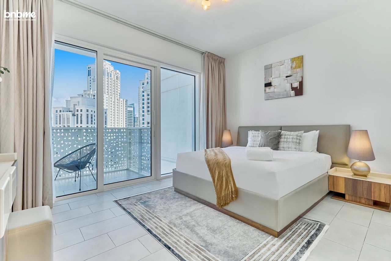 Beach Access: 1BR Apartment w/ City Views