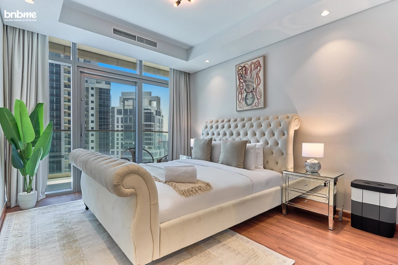 Charming 2BR Apartment with Burj Khalifa View