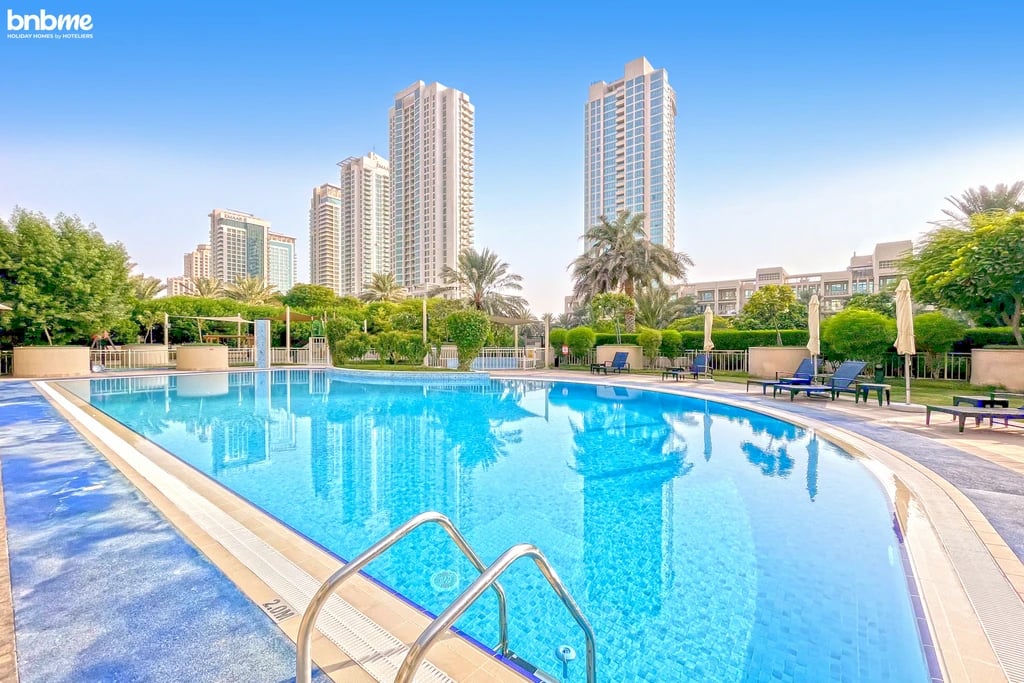 Modern Apartment in The Greens | Near Dubai Marina