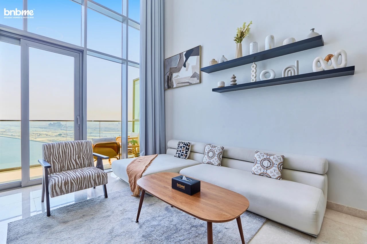 Sea-View Luxury Apartment in Dubai