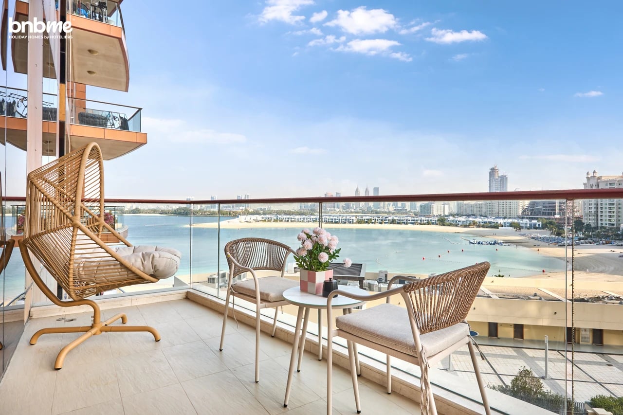 Palm Retreat | Sea-View 2BR, Pvt Beach