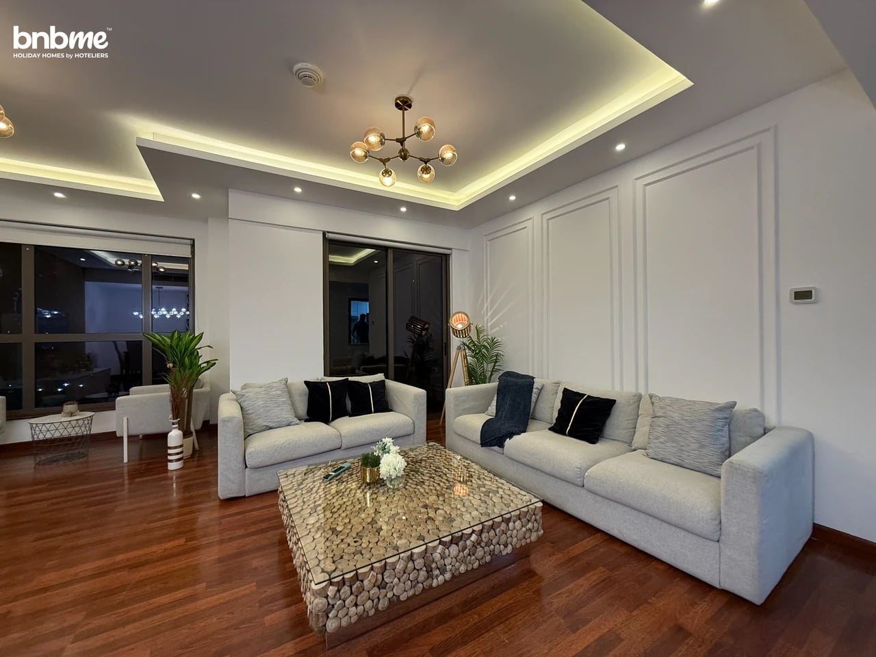 3 bedrooms + maid's room in Jumeirah Beach Residence