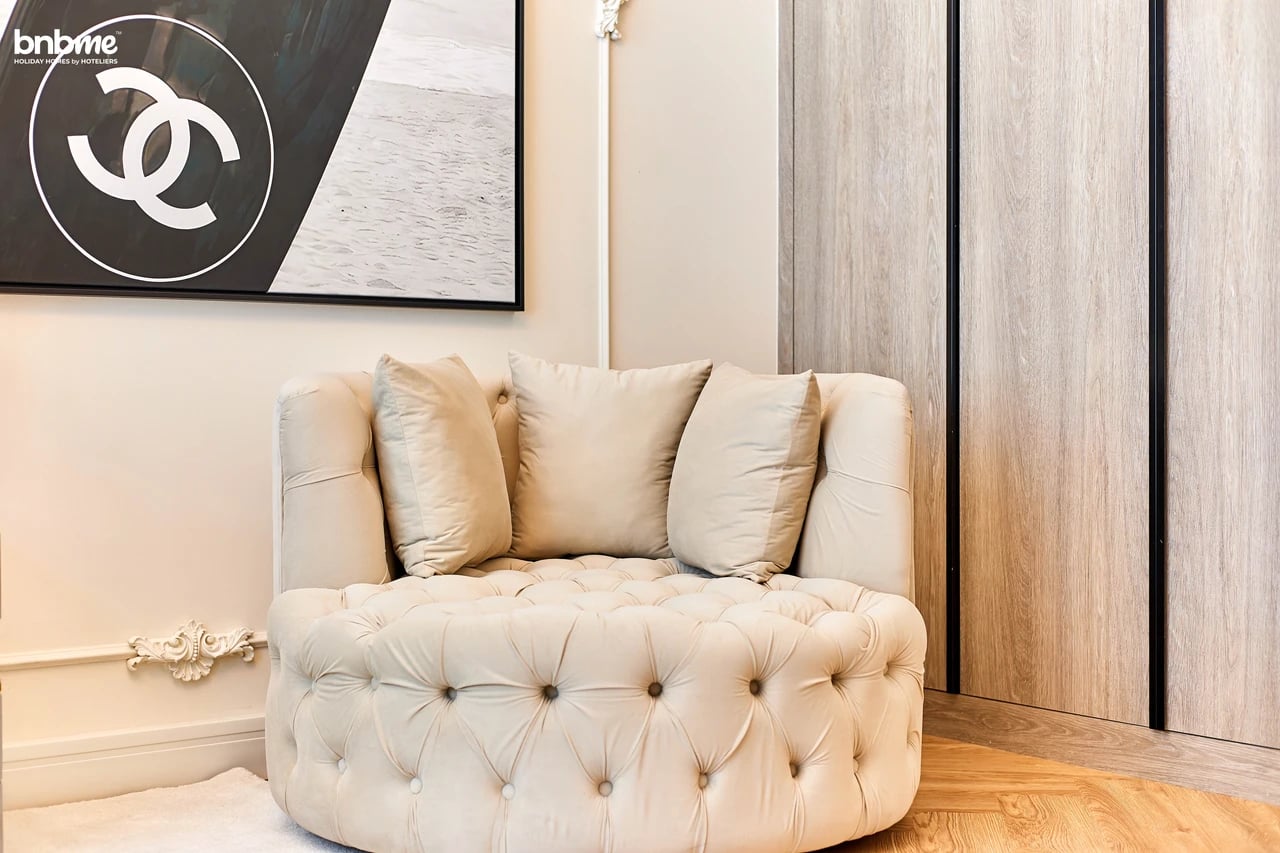 Chic JVC Studio | Pool, Gym & Serene Retreat